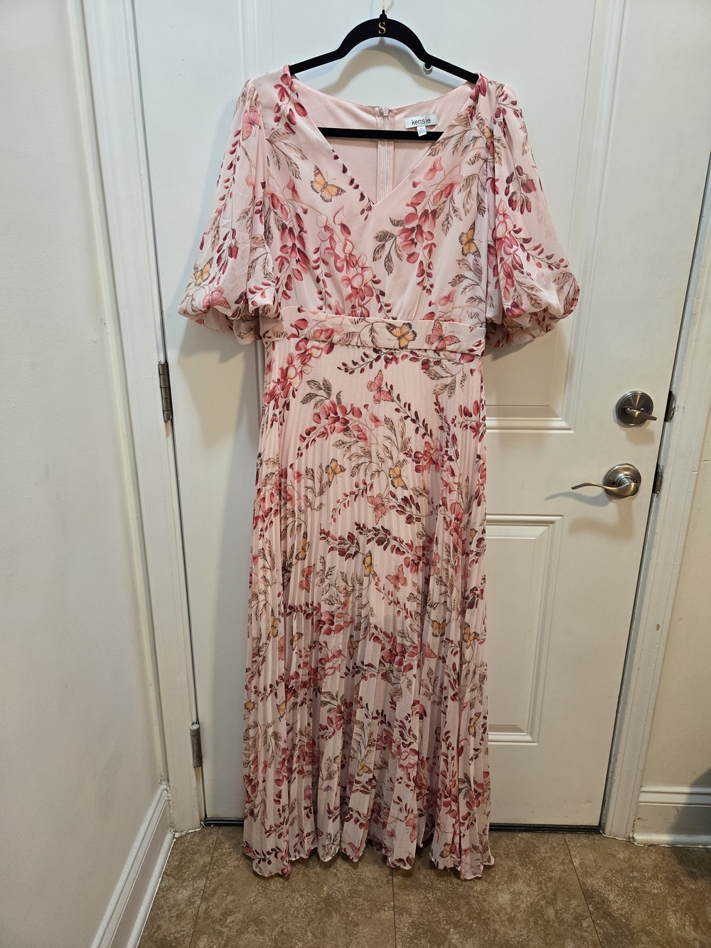Kensie Blush Pink Floral Maxi Dress with Pleated Skirt